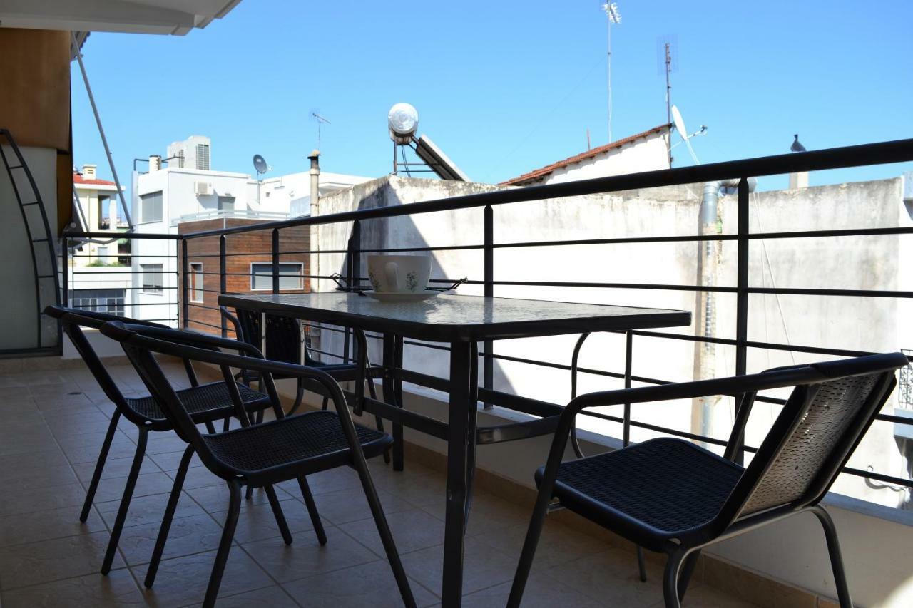 Rock & Roll 1 - Modern Apartment In Trikala Ngoại thất bức ảnh